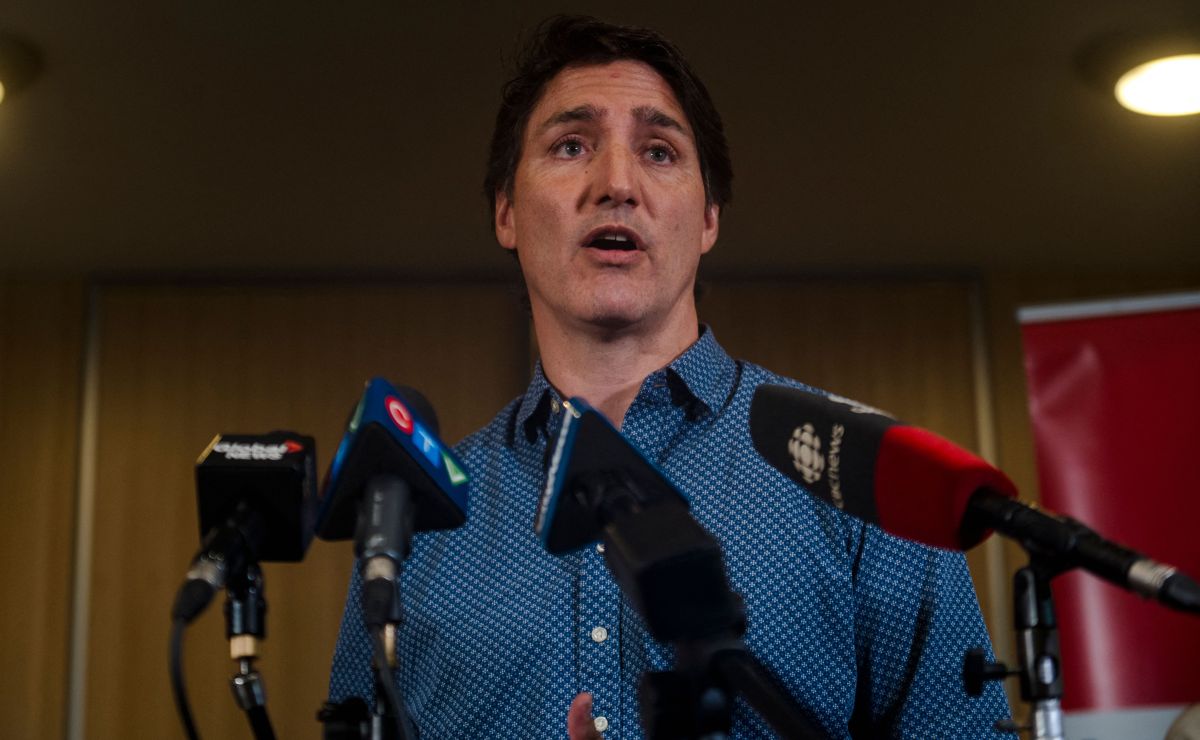 Canadian wildfires: Trudeau criticizes Facebook for banning news amid crisis