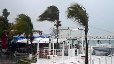 Al bajar su categoría Hilary traerá vientos débiles, pero la principal preocupación en la cantidad de lluvia que caerá sobre California.