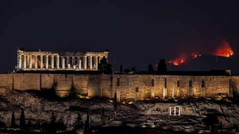 GREECE-FIRE-ENVIRONMENT-CLIMATE-WEATHER-MIGRATION