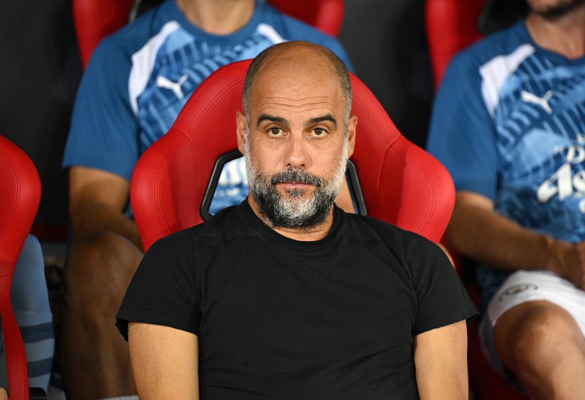 Guardiola Operado De Emergencia En Barcelona Por Un Fuerte Dolor De Espalda Se Perderá Varios 8617