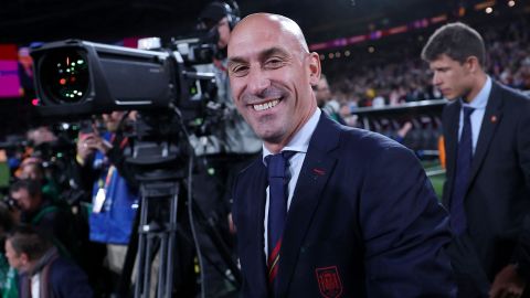 Luis Rubiales luego de la premiación de la selección femenil de España por el Mundial de Australia y Nueva Zelanda 2023.