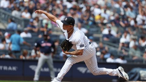 El lanzador Jonathan Loaisiga en el encuentro entre los New York Yankees y los Boston Red Sox.