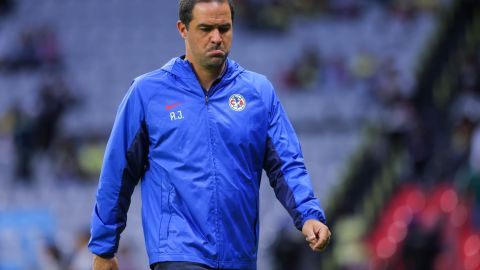 El entrenador del América salió en defensa del defensor Emilio Lara.