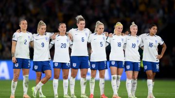 Por qué las jugadoras de Inglaterra, rival de Colombia en cuartos de final, pidieron no jugar el Mundial con pantalonetas blancas