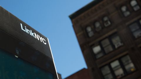 Los inmigrantes necesitan tener acceso a Internet.