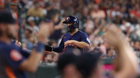 José Altuve en un partido entre los Houston Astros y los Tampa Bay Rays.