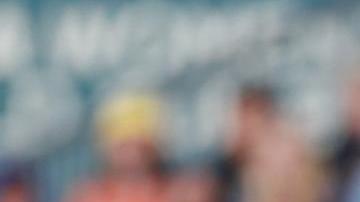 La sueca Magdalena Eriksson (I) le hace una falta a la japonesa Aoba Fujino (D).