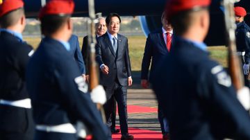 Vicepresidente taiwanés llega a Paraguay rodeado de polémica con China por escala en EEUU