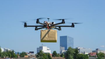 Un plan piloto de entregas con drones en Tokio, marca la hoja de ruta de la distribución a gran escala