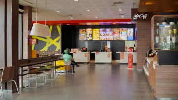 Los usuarios de TikTok enviaron mensajes contando sus experiencias de cómo sus hijos también se fueron solos a buscar comida de McDonald's