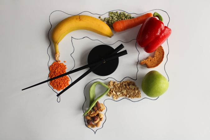 De acuerdo a la crononutrición respetar un horario para alimentarse, tiene la misma importancia que consumir comida saludable 
