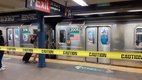 Señal de alerta en el Metro de Nueva York/Archivo.