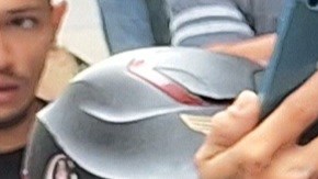 Fue necesaria la intermediación policial. Jóvenes inmigrantes confrontan a los manifestantes: !Sólo queremos trabajar!