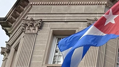 Estados Unidos rechazó el ataque con cócteles molotov contra la Embajada de Cuba en Washington y anunció investigación