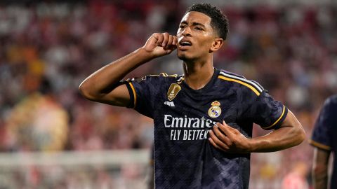 El centrocampista del Real Madrid Jude Bellingham celebra tras marcar el tercer gol ante el Girona.