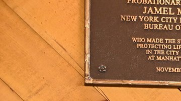 Veintidos años después, a la lista de caídos por el ataque terrorista se siguen sumando nombres.