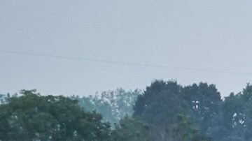 El piloto pudo eyectarse antes de que el avión cayera sobre el vehículo y matara a la niña