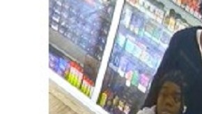 Las autoridades están pidiendo ayuda del público para dar con el paradero de los ladrones.