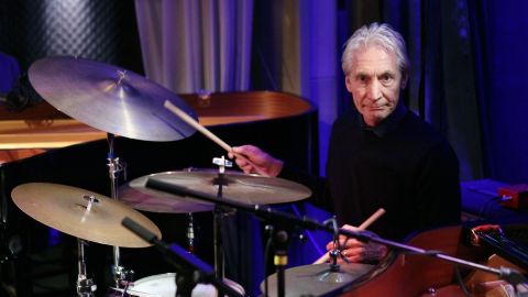 Charlie Watts murió el 24 de agosto de 2021.