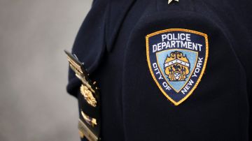 Policías de Nueva York socorrieron a un bebé que dejó de respirar en El Bronx