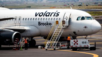El incidente se registró en un avión de la empresa Volaris.