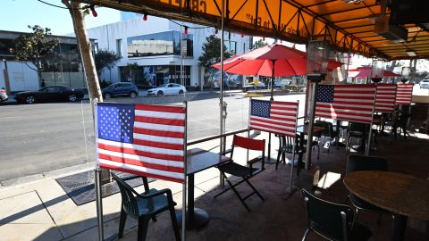 Al menos dos millones de empleados en restaurantes son inmigrantes.