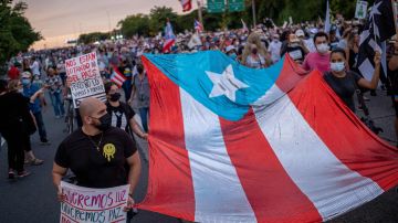 Protesta en Puerto Rico contra aumentos en factura de luz bajo LUMA
