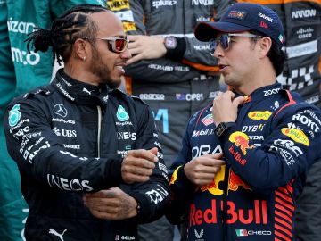 Lewis Hamilton criticó comentarios racistas de Helmut Marko sobre 'Checo' Pérez