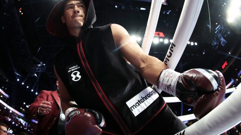 El pugilista ruso sigue sin encontrar algún rival que desee enfrentarlo en el cuadrilátero.