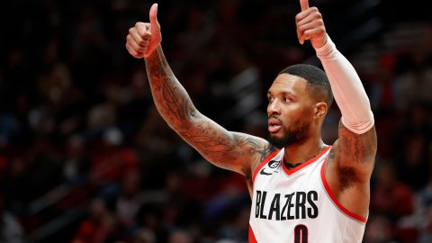 Damian Lillard durante un encuentro ante San Antonio Spurs en la NBA.