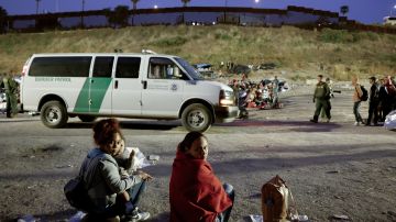Migrantes fueron atacados con armas de fuego en la frontera de México con Estados Unidos: dos muertos