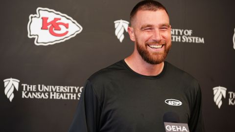 Travis Kelce es titular de los Kansas City Chiefs.