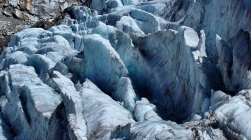 Crisis del cambio climático afecta gravemente a los glaciares suizos.