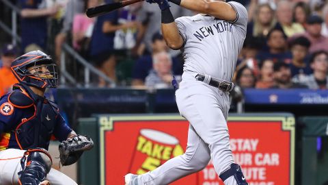 Jasson Domínguez luego de disparar su jonrón ante Houston Astros.