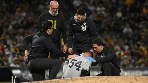 Lanzador de los New York Yankees, Anthony Misiewicz recibió espeluznante pelotazo en la cabeza a más de 100 MPH [Video]