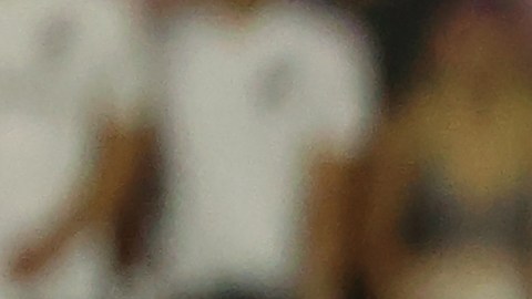 El delantero mexicano se ha ganado la confianza del equipo y seguirá por tres años más.