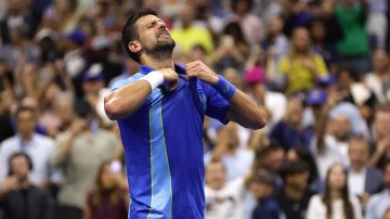 Djokovic celebra su victoria ante Medvedev en la final del US Open.