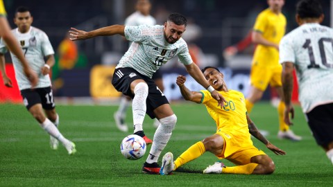 El futbolista mexicano confía en poder jugar nuevamente con Carlos Vela y Javier Hernández.