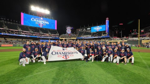 Minnesota Twins celebrando el título divisional.