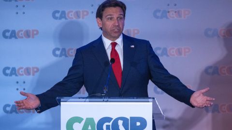 Ron DeSantis enviaría soldados de EE.UU. a México a combatir a los narcos, si resulta electo en 2024..