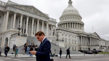 Congreso de Estados Unidos aprobó una medida provisional para financiar al Gobierno por 45 días y evitar el cierre inminente