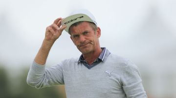 Jesper Parnevik es un afamado golfista sueco de 58 años.