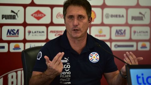 Paraguay despide al seleccionador Guillermo Barros Schelotto tras dos jornadas de las eliminatorias al Mundial 2026