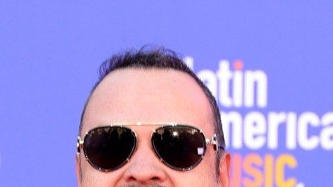 En la imagen aparecen Pepe Aguilar, Sofía Reyes y Marc Anthony.