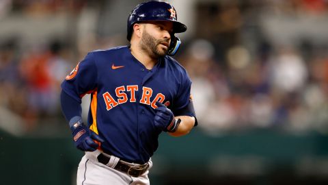 Venezolano José Altuve pegó cinco jonrones en seis turnos e hizo historia en las Grandes Ligas