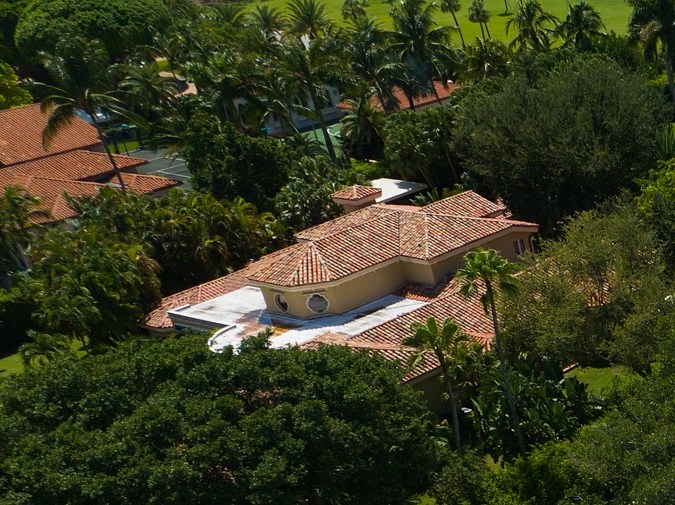 La propiedad cuenta con muelle privado/