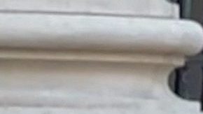 Alba Baptista y Chris Evans dando un romántico paseo por Central Park.