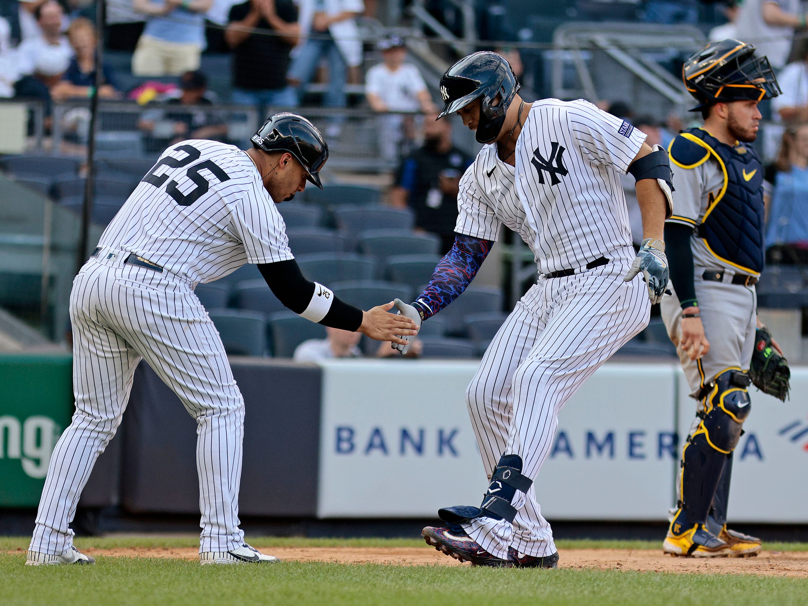 MLB  Milwaukee Brewers completaron juego sin hit ni carrera y  establecieron nuevo récord en las Grandes Ligas