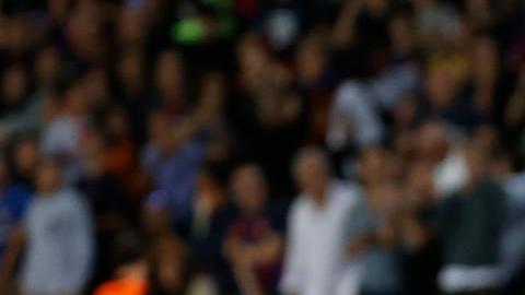 Joao Cancelo (c) celebra su gol ante el Celta.