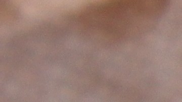 jack-in-the-box-papas-fitas-disparos-empleada